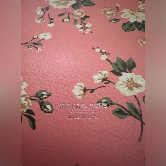 Michael Kors Floral pink print calf leather, python trim shoulder bag w/dust bag - Picture 3 of 8